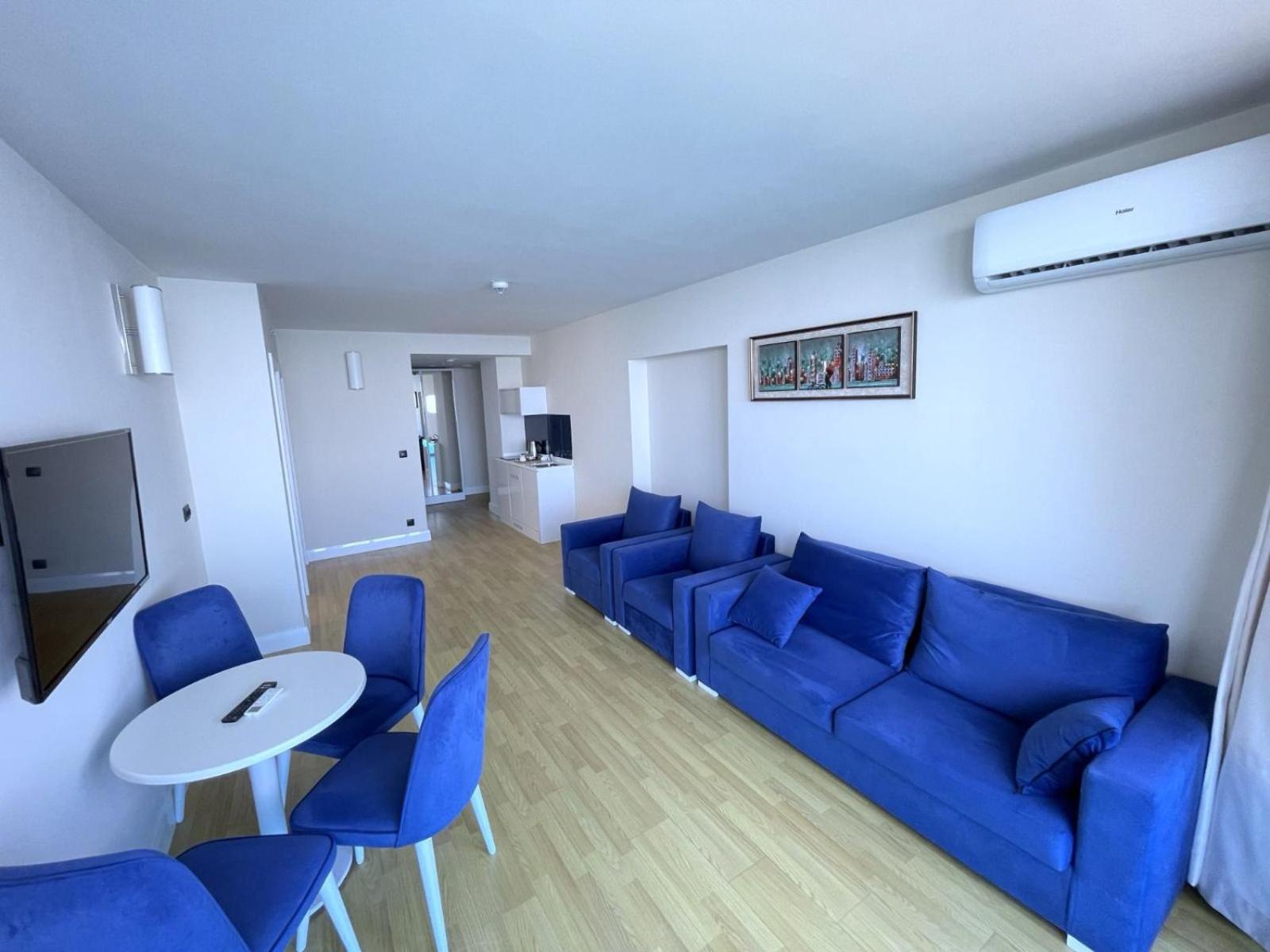 Suites Orbi City Aparthotel Batumi Exterior foto