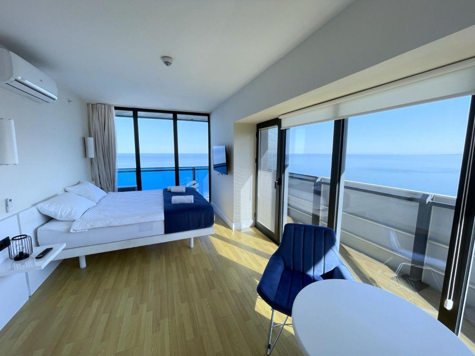 Suites Orbi City Aparthotel Batumi Exterior foto